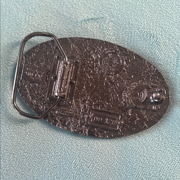 Elvis enamel belt buckle - Picture 3 of 3